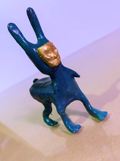 Escultura en resina "Lo Absoluto"